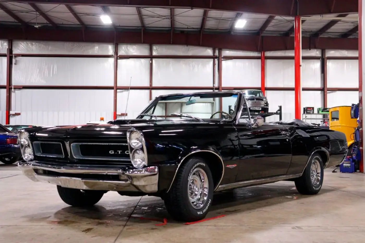 1965 Pontiac GTO — photograph 1 of 10
