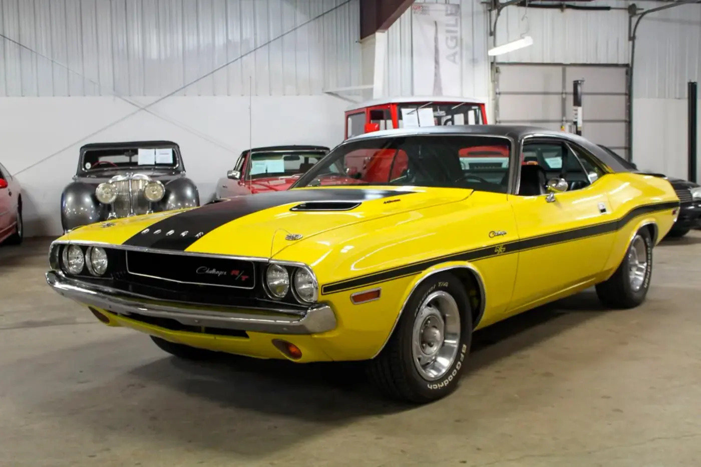 1970 Dodge Challenger — photograph 1 of 10